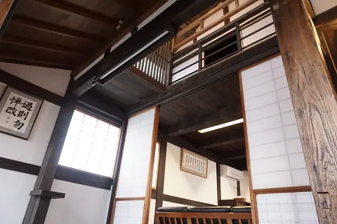 古民家の玄関